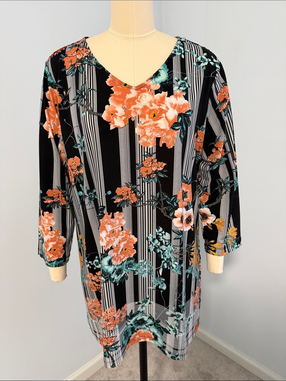 Chico's Black and Teal Floral Tunic Size 2(L)